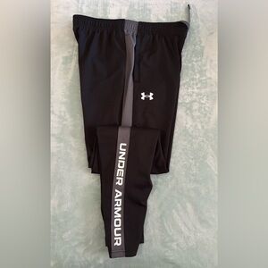 Under Armour youth joggers pants size YXL